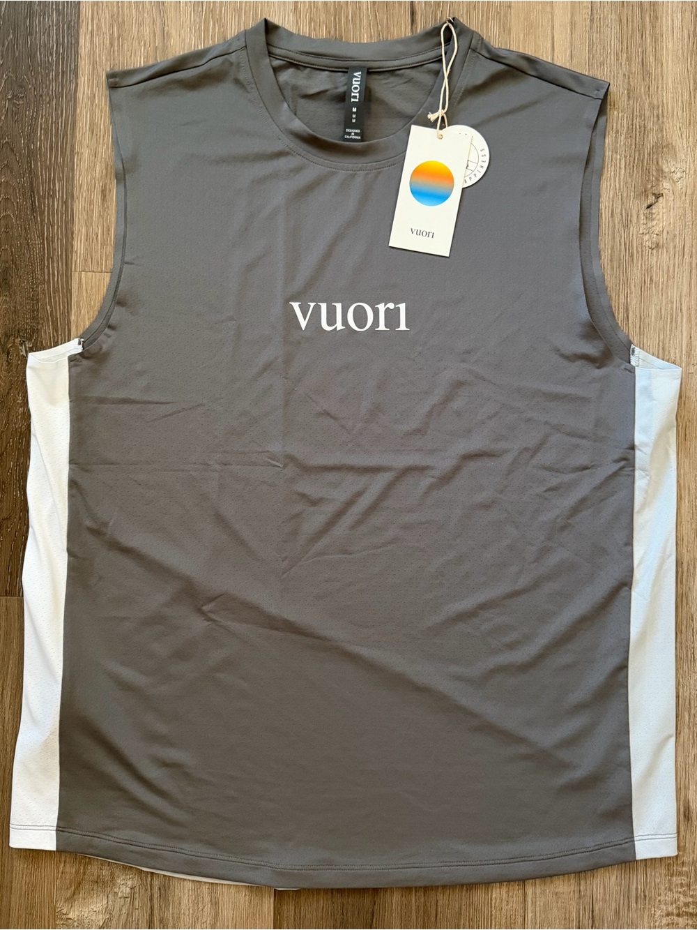 Vuori Viewpoint Muscle Tank 2.0 Pro Cavern Grey Pro Sz Medium V1116-P Gym NWT
